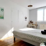 Appartement Le Logis De L'arquebuse Gare, Centre Et Cite Gastronomique