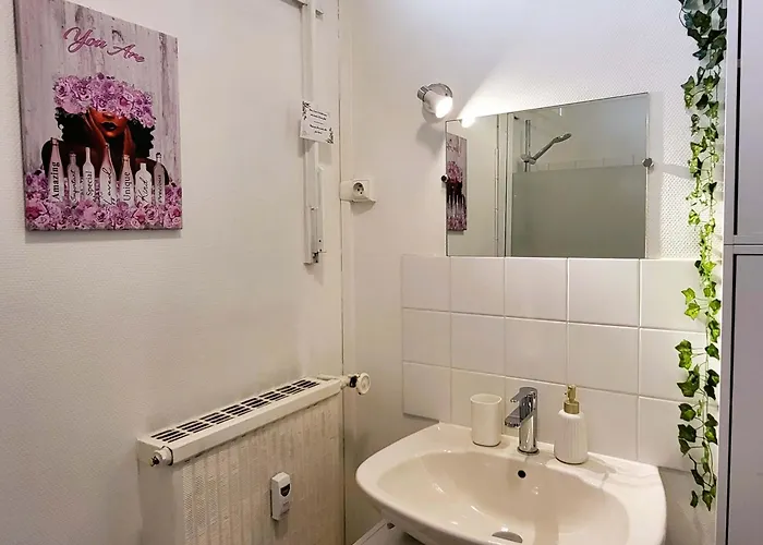 アパート Le Logis De L'arquebuse Gare, Centre Et Cite Gastronomique ディジョン