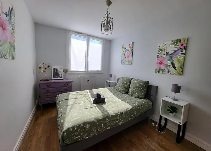 Le Logis De L'arquebuse Gare, Centre Et Cite Gastronomique アパート *